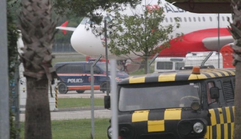 NGA RRUGA TE BARKU I AVIONIT/ Si u grabitën 10 mln euro. Eksperti: Ka shumë pikëpyetje…