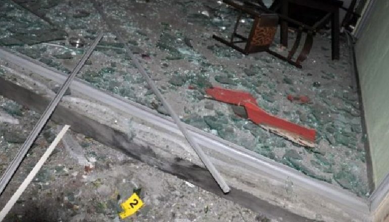 PANIK NË VLORË/ Shpërthim me eksploziv në një lokal, dyshohet se…