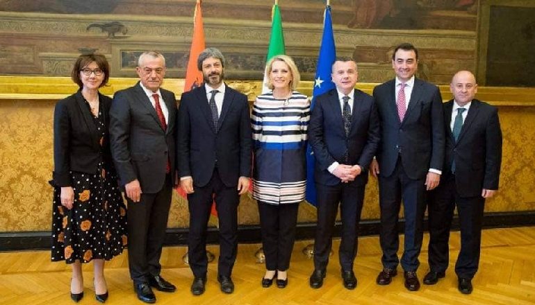 “ASPAK RASTËSORE…”/ Balla: Italia pro hapjes së negociatave, opozita e papërgjegjshme