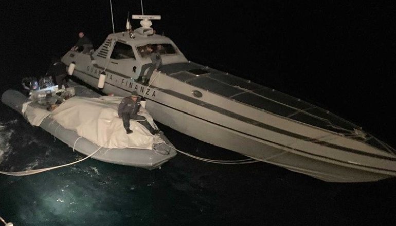 E FUNDIT/ Bllokohen 1.5 ton kanabis në Itali, kapen dy shqiptarë (DETAJET)