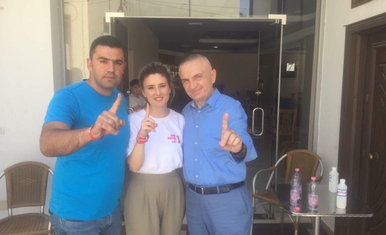 “THEU VENDIMIN E PARTISË”/ Kush është “MJEKU” Eugen Bojaxhi, që pranoi MANDATIN e LSI-s (FOTO)