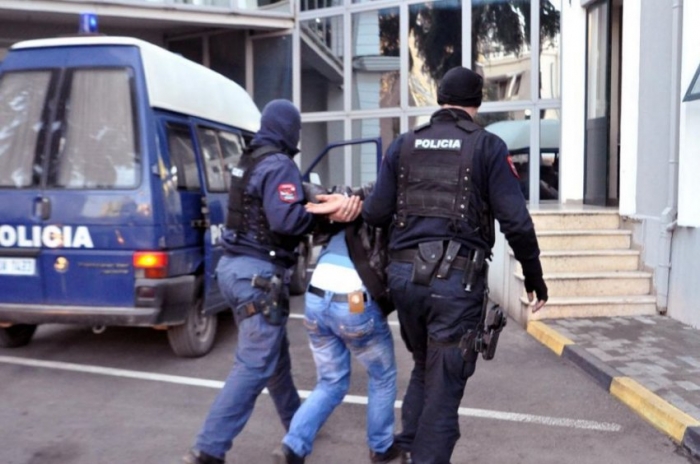 KULTIVONTE DHE TRAFIKONTE DROGË / Në pranga 33 vjeçari nga Përmeti, dyshohet se…