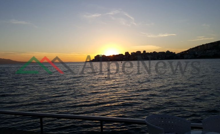 NGA SARANDA TURISTIKE/ Aty ku dielli perëndon ndryshe (PAMJET)