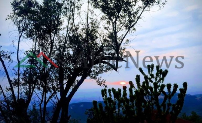 RRËZË MALIT TË DAJTIT/ Në Priskë, aty ku errësira e natës vjen ndryshe (PAMJET)
