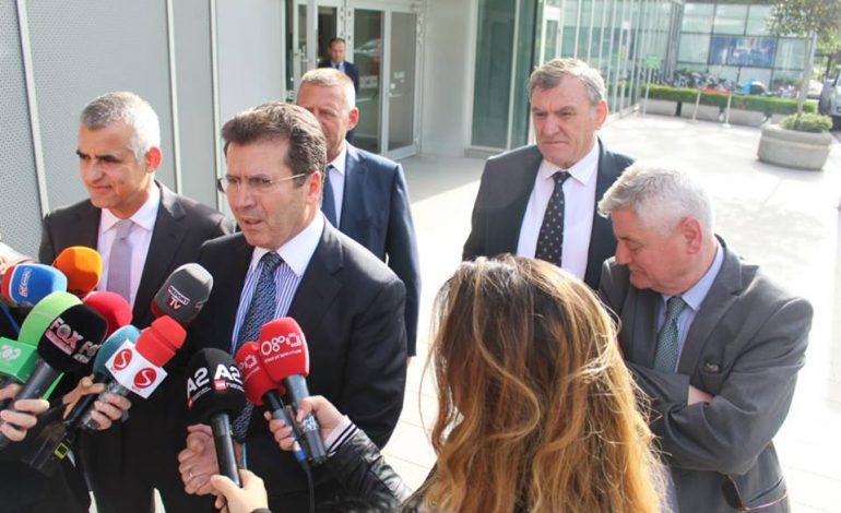 SKANERI I PLATFORMES SE 5 PARTIVE TE VOGLA/ 12 pikat e “Republikës së Re” të fantapolitikës opozitare!