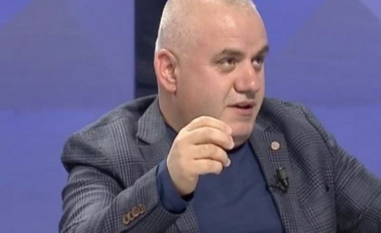 SHBA PO “ARMATOS” SHQIPËRINË/ Artan Hoxha: “Qirje greku, mos u trembeni sepse nuk keni zbuluar…”