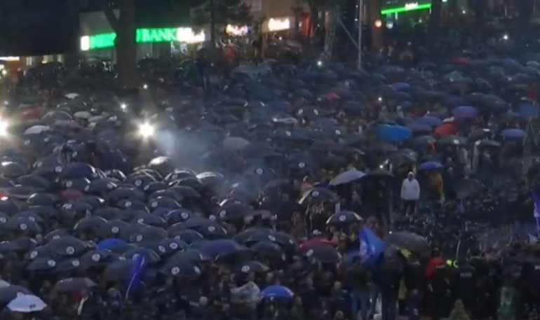 PROTESTA E OPOZITËS/ Reagon Rama: Solidarizohem me policët, duhet të përballen me një politikë pa kokë