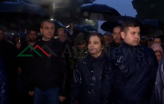 PROTESTA E OPOZITËS/ Kryemadhi: Të gjithë ditët janë të zotit, vendi nuk mund të rrijë…