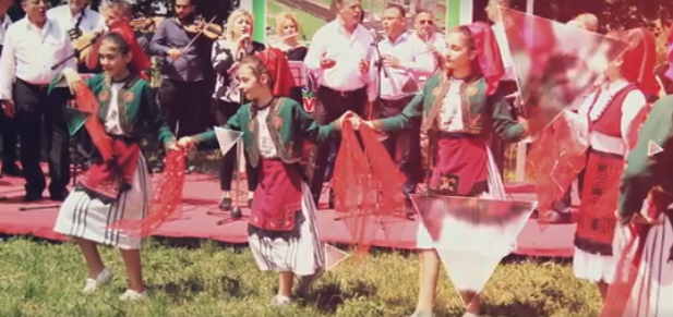 HYRJA FALAS/ Post of the day. Kryebashkiaku Subashi: Festojmë sipas traditës në parkun Apolonia (VIDEO)
