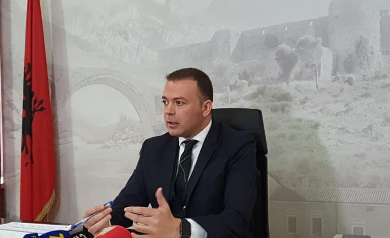 PREFEKTI I RI “SHKUND”DREJTORËT E SHKODRËS/ Pjetri: Asnjë nuk është i paprekshëm apo i pazëvendësueshëm