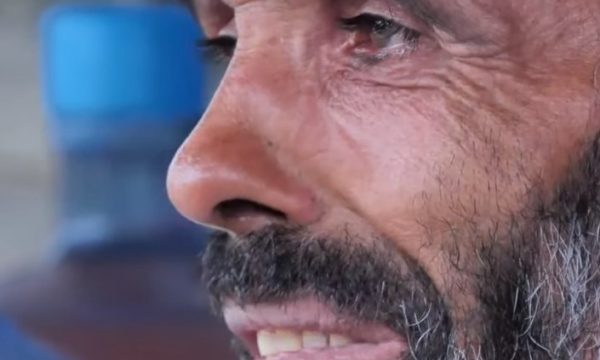 “KAM TENTUAR TË VRAS VETEN POR…”/ Historia e familjes Saraçi, që jeton në skamje në Lushnje