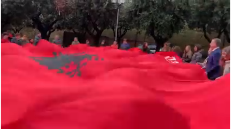 VENDOSJA E BUSTIT TË SKËNDERBEUT NË ITALI/ Balla dhe Ruçi të pranishëm. Ja pamjet e ceremonisë (VIDEO)