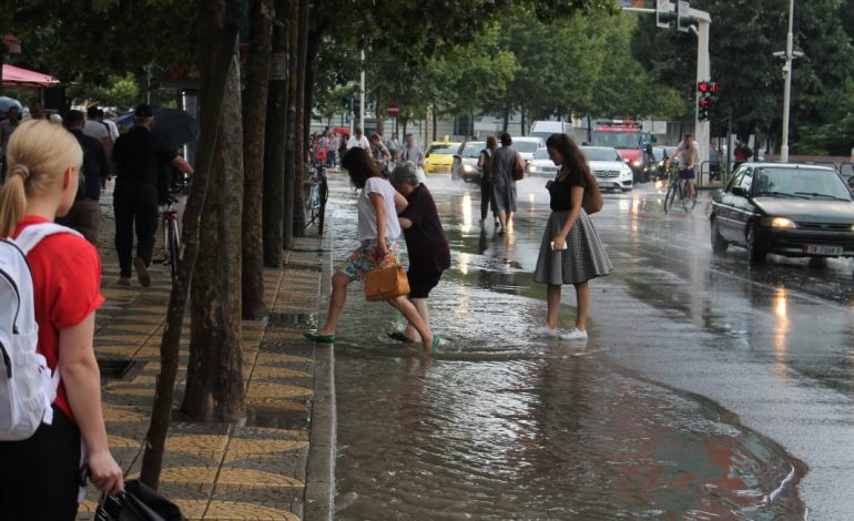 “KAPRIÇOT” E MOTIT/ Çfarë ndodh me temperaturat orët në vijim. Rikthehen…