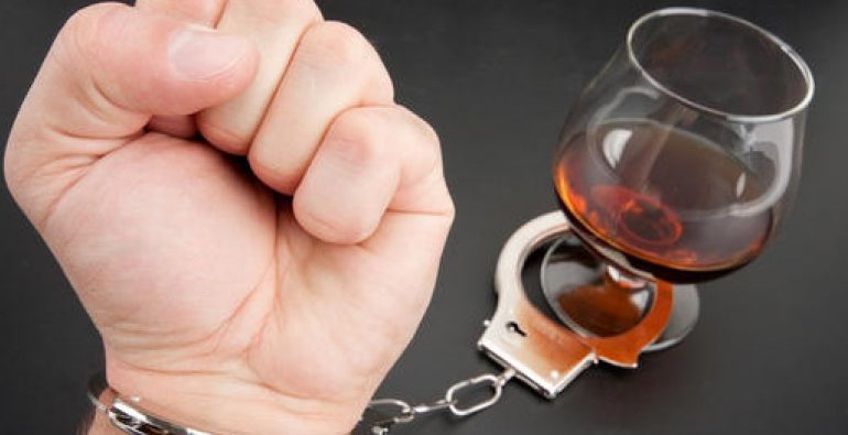 VARËSIA NDAJ DROGËS DHE ALKOLIT/ Ballkani mbi mesataren botërore, ja si renditet Shqipëria