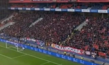 E PAPRITUR/ Tifozët e CSKA Moskës brohorasin: "Kosova është Serbi" (VIDEO)
