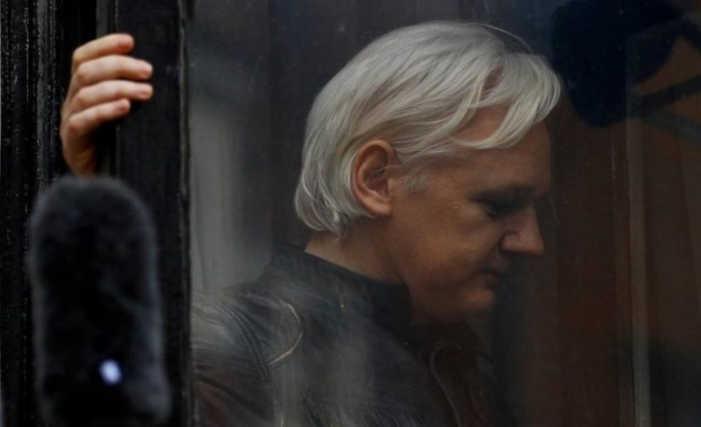 “KISHTE MARRË STATUSIN…”/ Momentet e arrestimit në Londër të themeluesit të Wikileaks