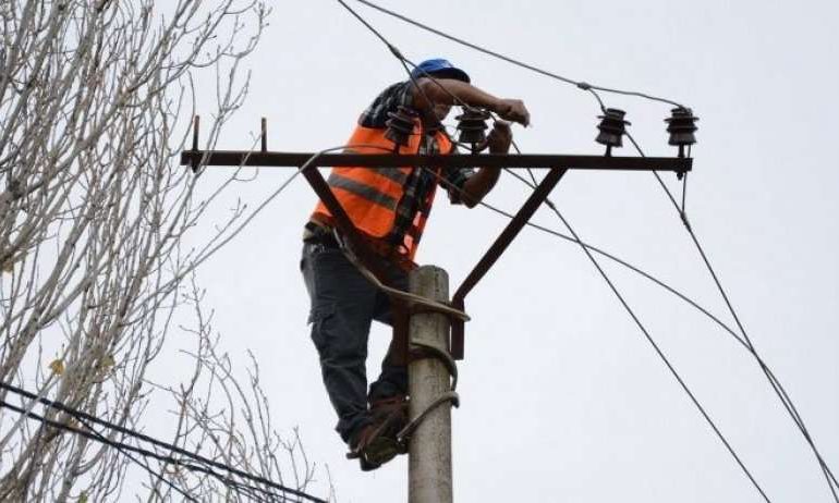 PUNIMET NGA OSHEE/ Ja zonat në kryeqytet që do të jenë pa energji elektrike