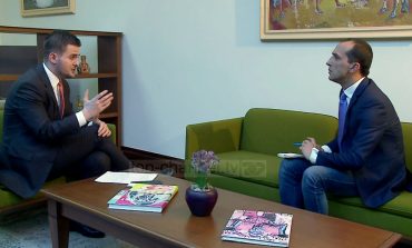 RIKTHIMI I VIZAVE/ Ministri Cakaj i bindur: KE-ja do të rrëzojë Holandën