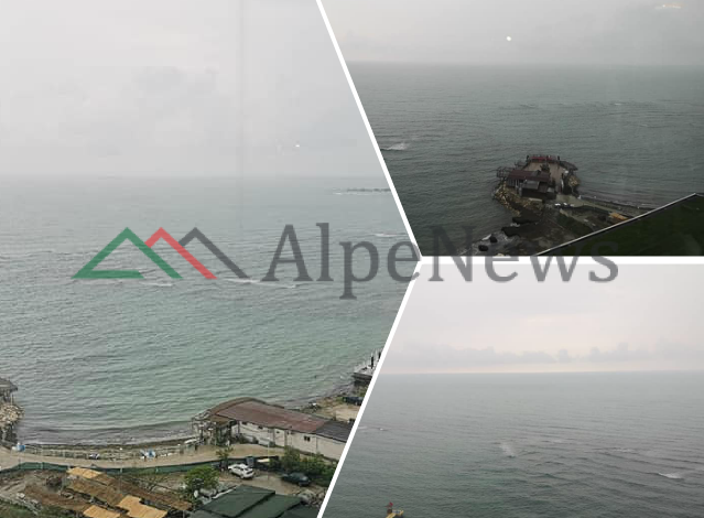 “COPËZA” NGA MOTI I VRENJTUR/ Kur mjegulla “izolon” të kaltrën e detit në Durrës (PAMJET)