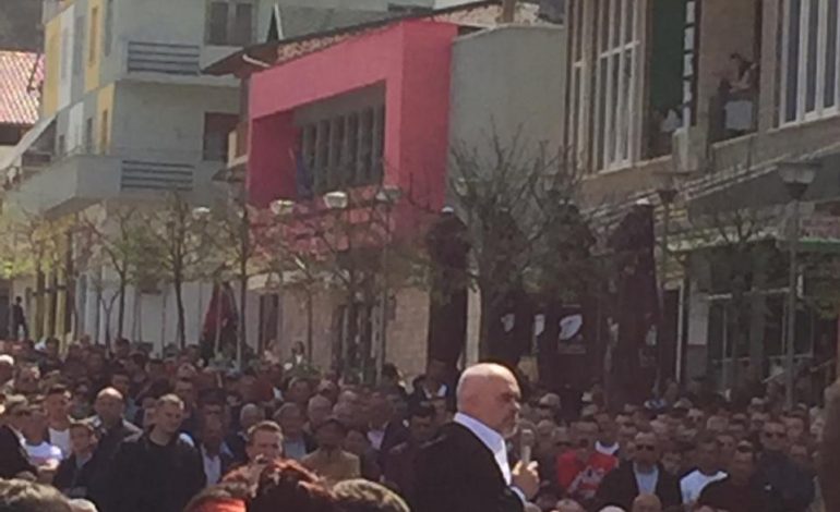“MË VINTE TE PUNA, MË KËNDONTE HIMNIN”/ Rama nga Librazhdi: Do shkrihen si parti, pasi…
