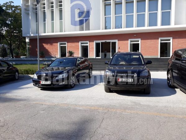 “HYNI NË ZGJEDHJE”/ I dërguari i SHBA në zyrën e Bashës, nis takimi