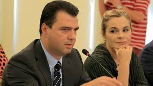 KRIZA PD-LSI? Monika Kryemadhi: Nuk e dija për takimin e Bashës me Metën. Presidentin e kam takuar si bashkëshorte