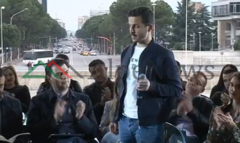 PAS KTHIMIT NGA BERLINI/ Basha njësoj si Rama zhvillon takim me studentët: Mi thoni…