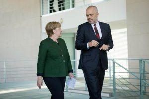DRAFTI/ Takimi i liderëve të Ballkanit Perëndimor me Merkel dhe Macron, ja konkluzionet nga…