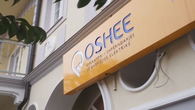 ORARET/ Punimet e OST në Kombinat, disa zona mbesin pa energji