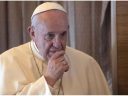 “SHPRESAT NUK DUHET TË VARROSEN KURRË”/ Ja mesazhet e forta të Papa Françeskut natën e Pashkëve