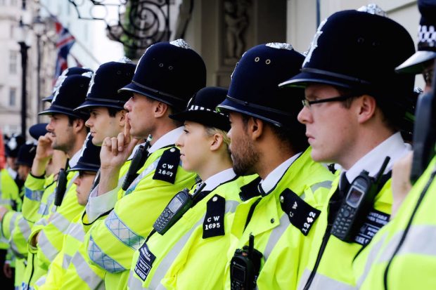 PROTESTAT AMBIENTALISTE/ Arrestohen rreth 1 mijë protestues në Britaninë e Madhe