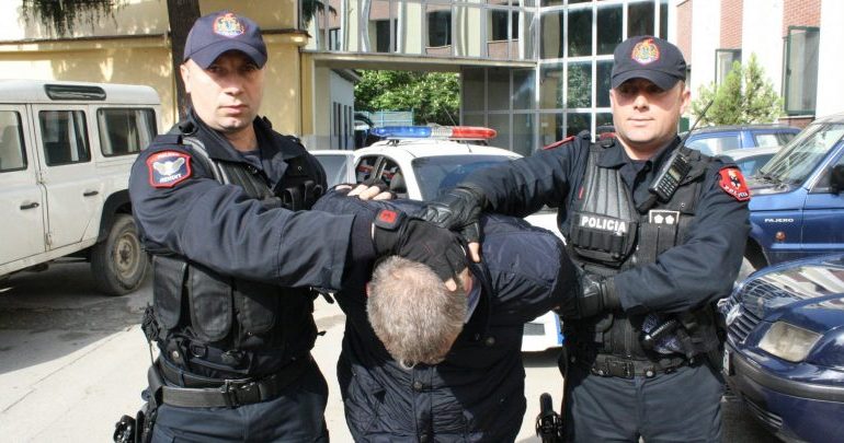 TËRHOQI ZVARRË 13 VJEÇAREN/ Zbardhet dëshmia e 50-vjeçarit kanadez: Si tentoi ta përdhunonte në…