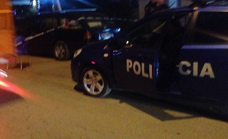 DHUNUAN 35 VJEÇAREN NË BERAT/ Tre persona hyjnë në banesë dhe…