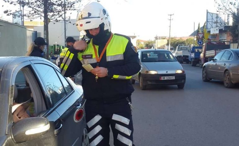 PREJ 7 MUAJSH/ Makina e marrë me qera mbahet “peng”, prokurori nuk lëshon….