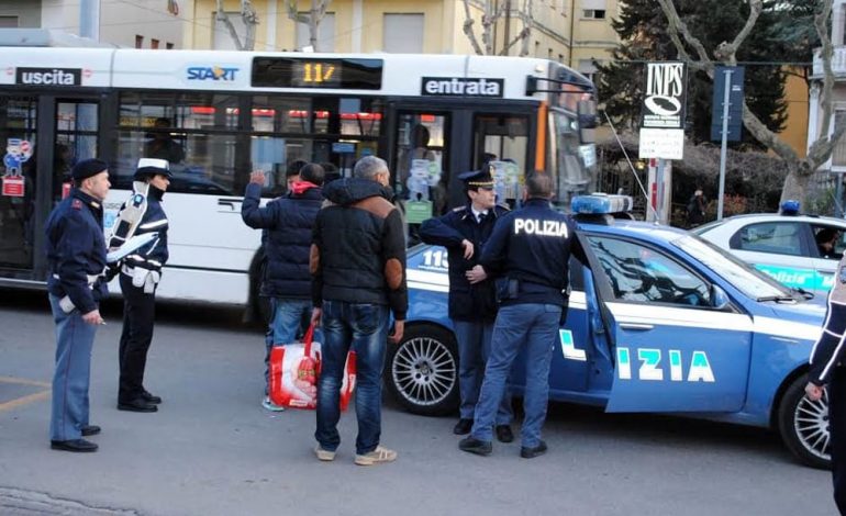 “ËSHTË I PAAFTË PËR…”/ Ngacmonte seksualisht të miturat dhe rrihte gruan, dënohet me burg shqiptari