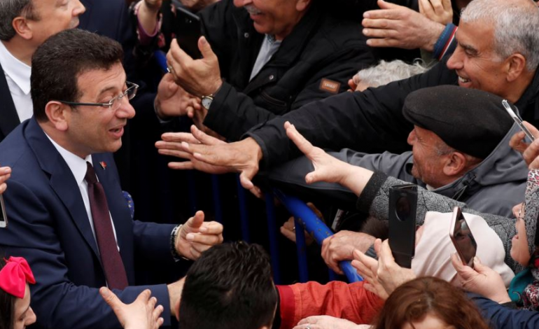 PAS RINUMËRIMIT TË VOTAVE/ Imamoglu shpallet kryebashkiak i Stambollit