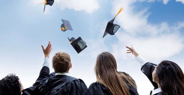 “PAKTI PËR UNIVERSITETIN”/ Dyfishohet numri i studentëve që mbështeten me bursa
