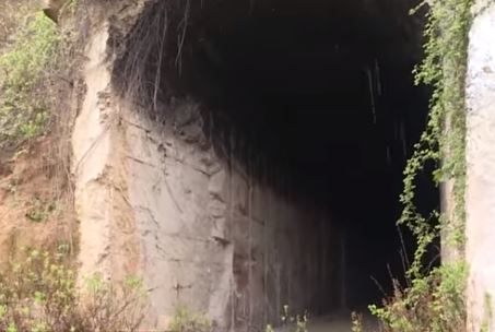 GRABITJA NË RINAS/ Autorët u fshehën në tunele.Nis hetimi edhe për…