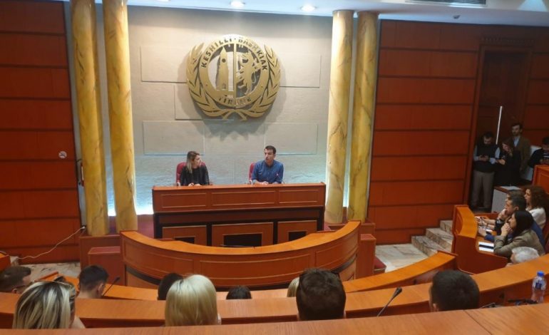KARTA E STUDENTIT/ Veliaj: Brenda majit nis shpërndarja, shërbime edhe nga privatët