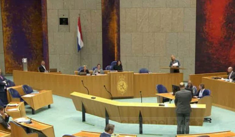 E VENDOS…/ Holanda voton për rikthimin e vizave me Shqipërinë