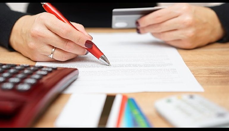 BANKAT/ Rritet huaja për ekonominë, tërhiqen 23 mln € nga kursimet