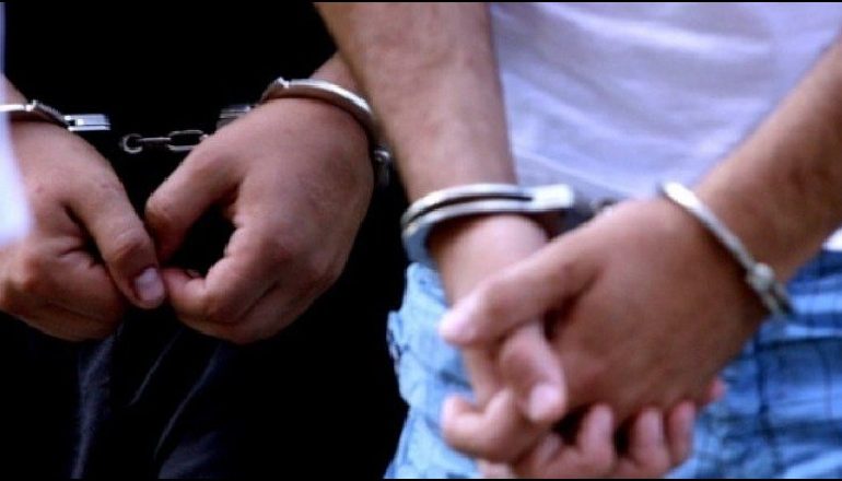 BËNË TË “FORTËT” ME POLICINË/ Arrestohen në flagrancë 3 persona në Pogradec