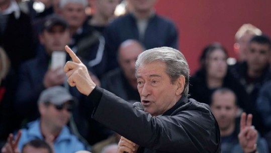 PËRPLASJA NË SHKODËR/ Qytetarët “sulmojnë” Berishën: Vetëm gjakderdhje kërkon (FOTO)