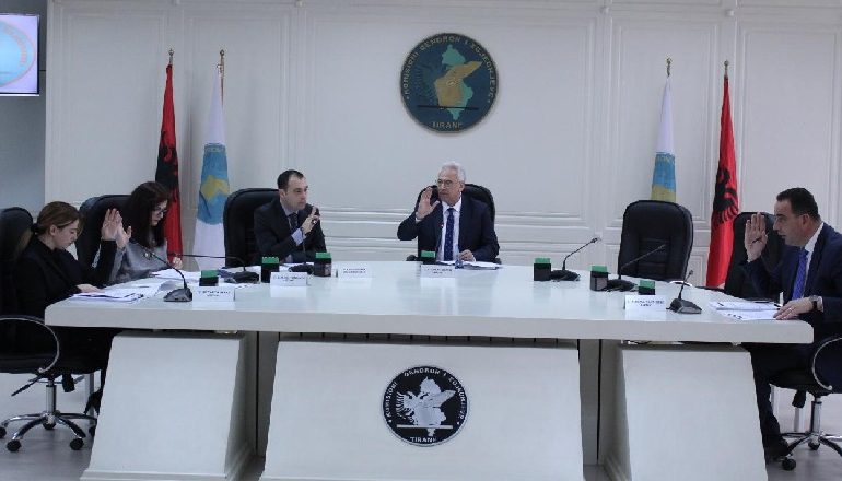 ZGJEDHJET VENDORE/ Shtohet numri i kandidatëve të pavarur, bashkitë… (EMRAT)