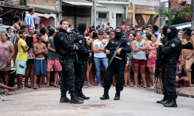 MASAKËR NË BRAZIL/ Një bandë e armatosur vret 11 persona në një lokal