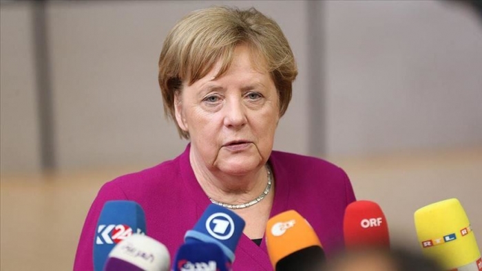 HEDH POSHTË RAPORTIMET/ Kancelarja Merkel mohon përplasjen me pasardhësen e saj Kramp-Karrenbauer