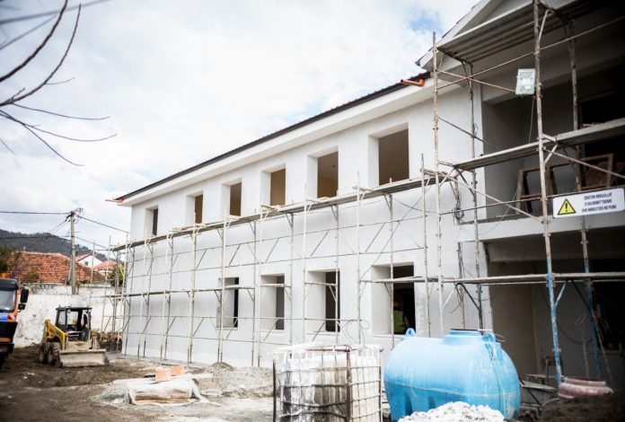 PROJEKTI TRANSFORMUES/ Nis ndërtimi i 5 shkollave në Tiranë