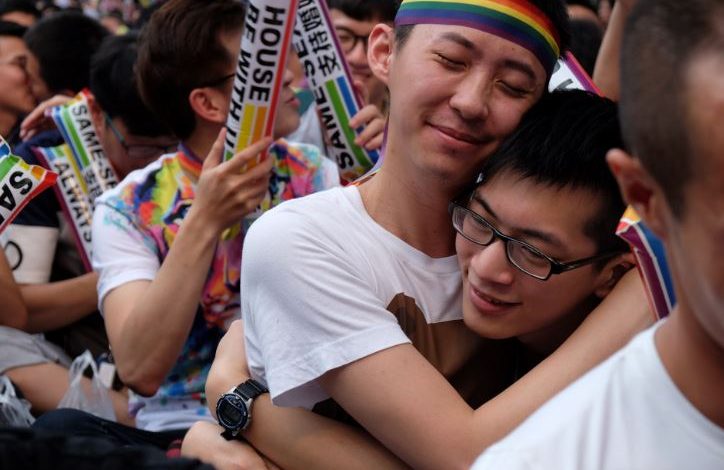 MARTESË LIGJERISHT/ Ja cili ishte shteti i parë në Azi që iu dha shansin homoseksualëve