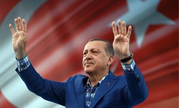 AKTORJA E NJOHUR TURKE MARTOHET SË SHPEJTI/ Presidenti Erdogan dëshmitari kryesor