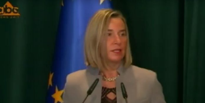 “TË MOS I KTHEJË SHPINËN…”/ Mogherini jep mesazhin e fortë për opozitën